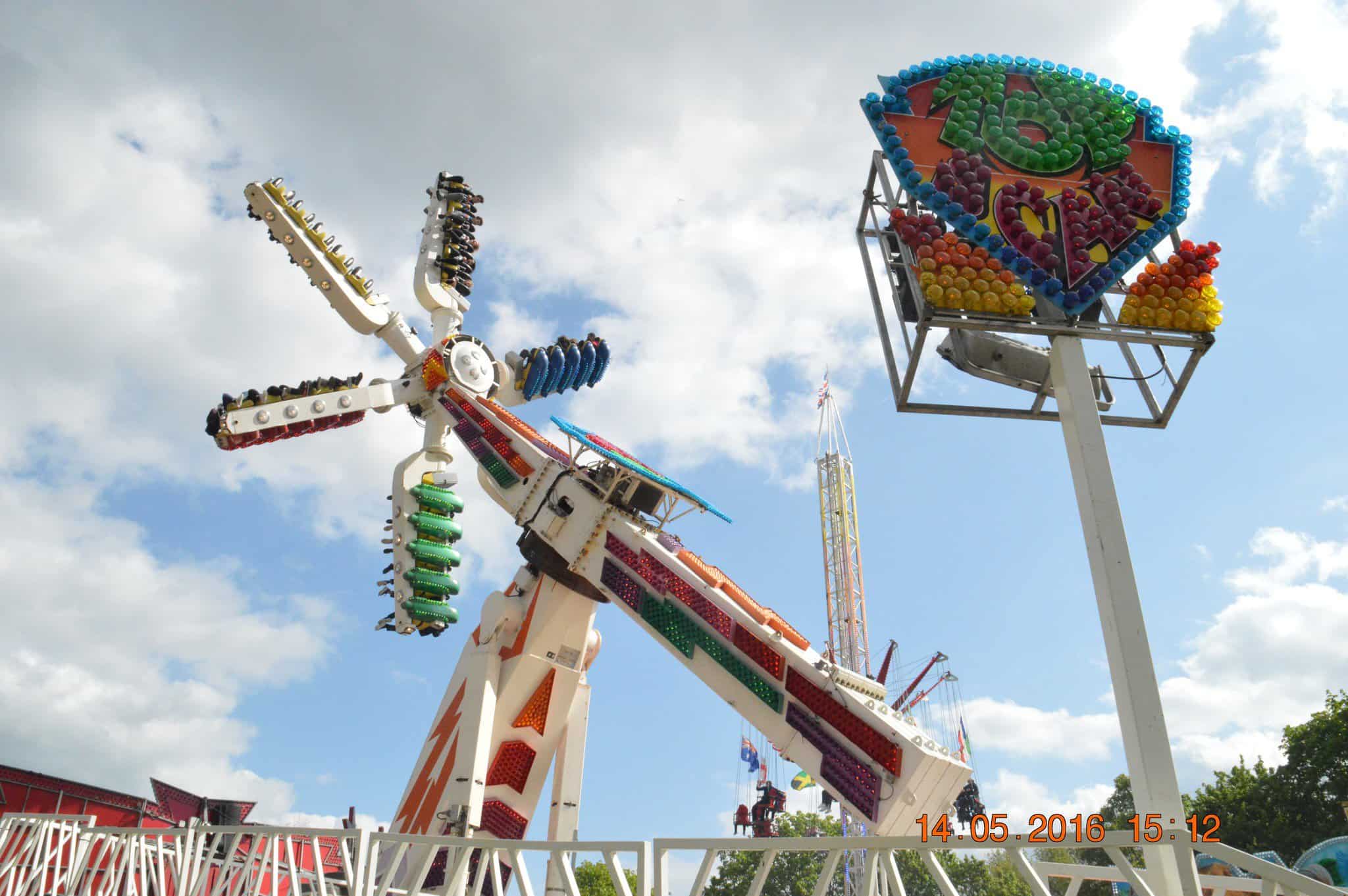 Top Buzz Ride for Hire - Richardsons Amusements